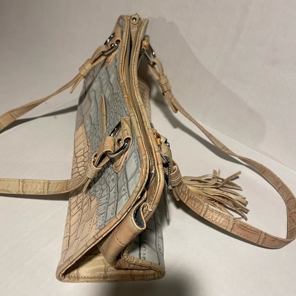 MC handbag medium size good preowned condition - Picture 2 of 4